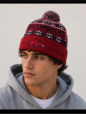 Captivating Headgear Beanie Arizona Razorback cap puff ball top red/black hat144